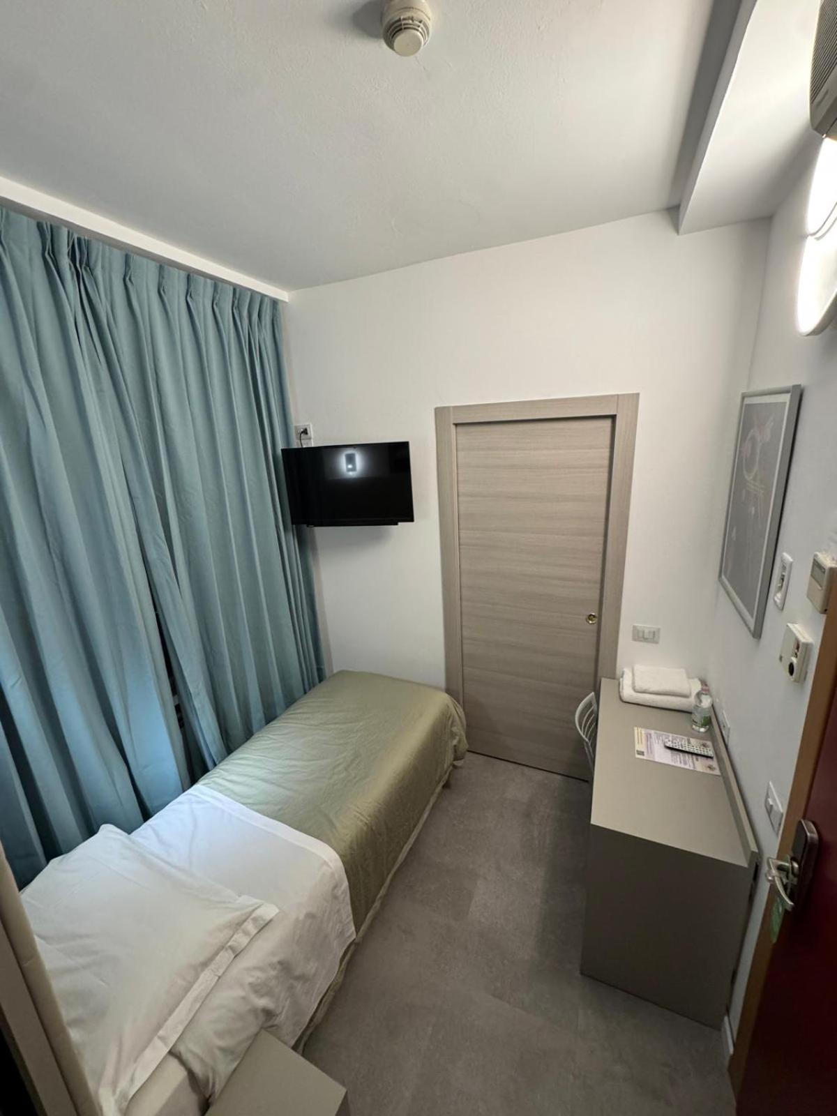 Hotel Parma Milan Exterior photo